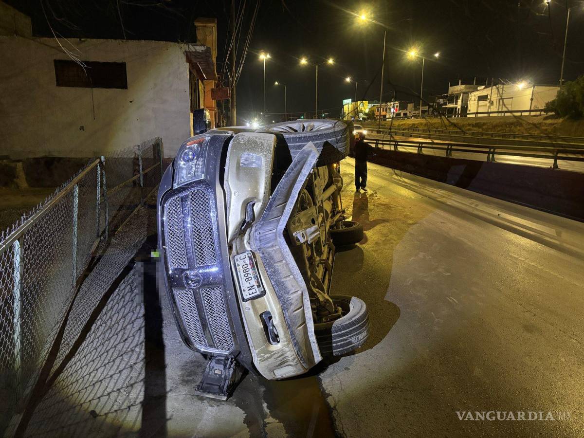 $!La camioneta fue asegurada y llevada a un corralón en espera de que el propietario la reclame.