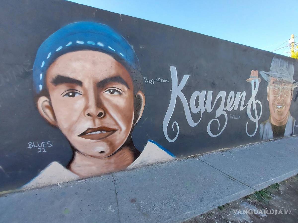 $!Pintan mural de Franco Escamilla y Eugenio Derbez en la Saltillo 2000