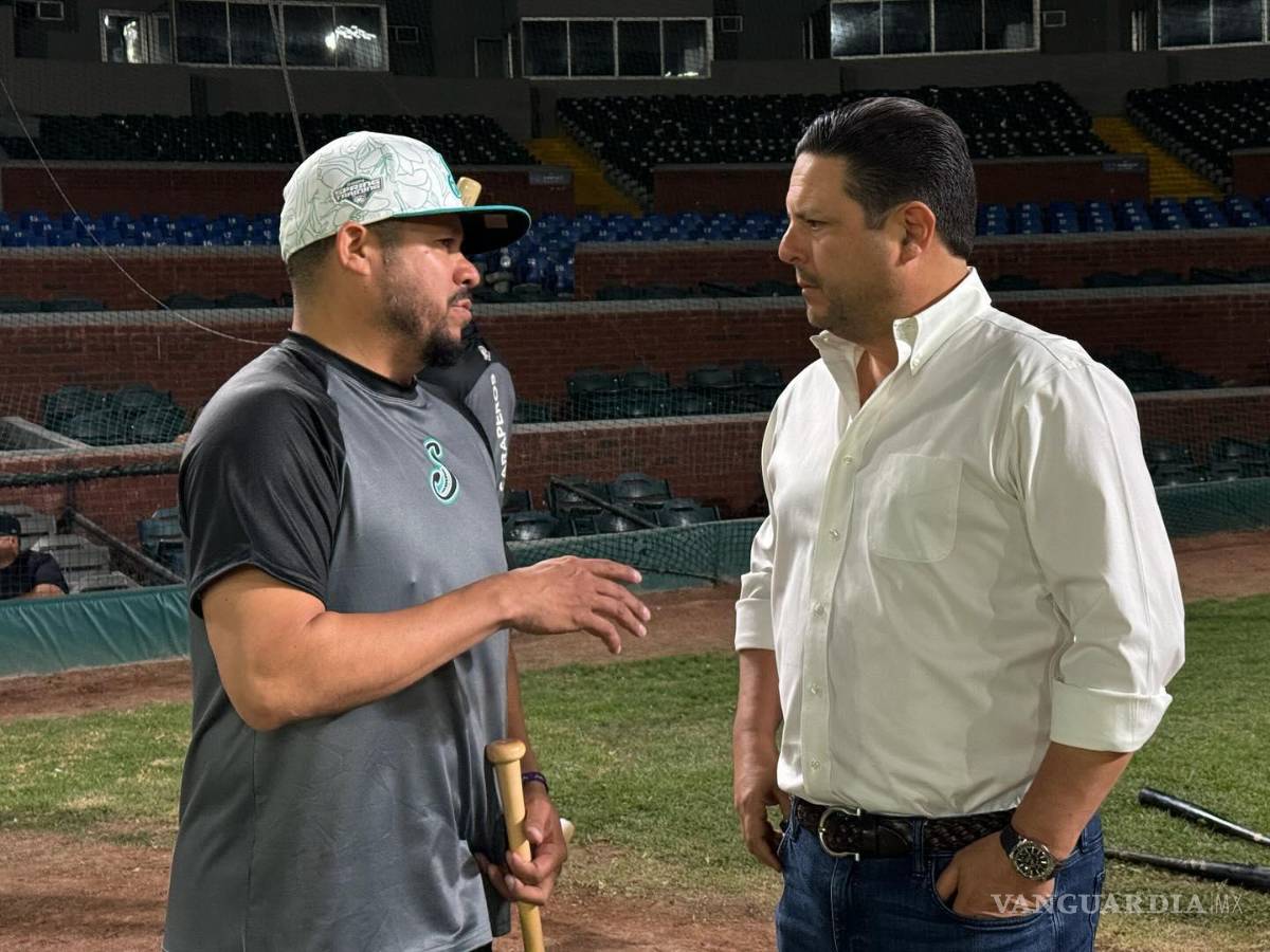 $!César Cantú platicó con el coach de la Nave Verde antes del arranque de la Temporada 2024.