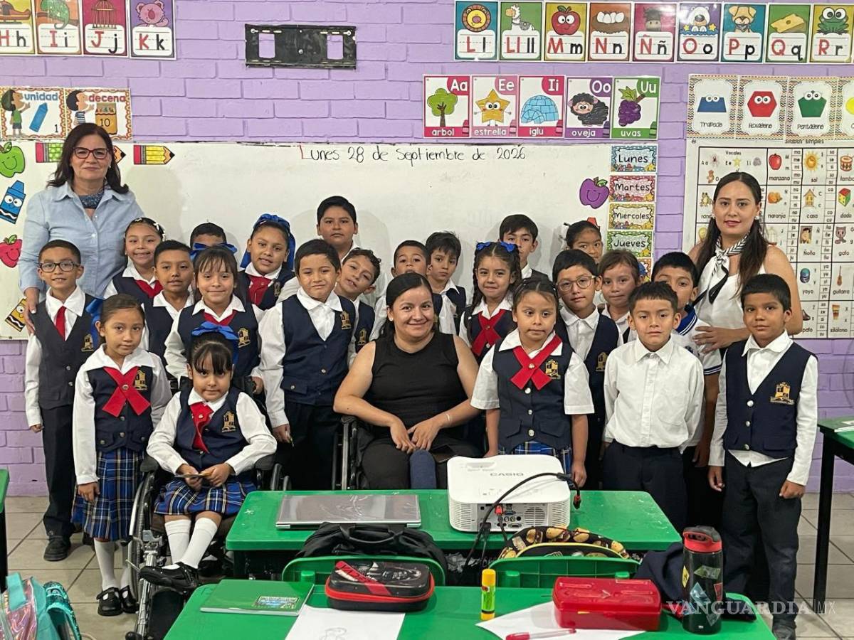 $!Alumnos de una telesecundaria acompañados por sus maestras durante la plática “La Inclusión es un Derecho”, que se llevó a las comunidades rurales de Cuatro Ciénegas.