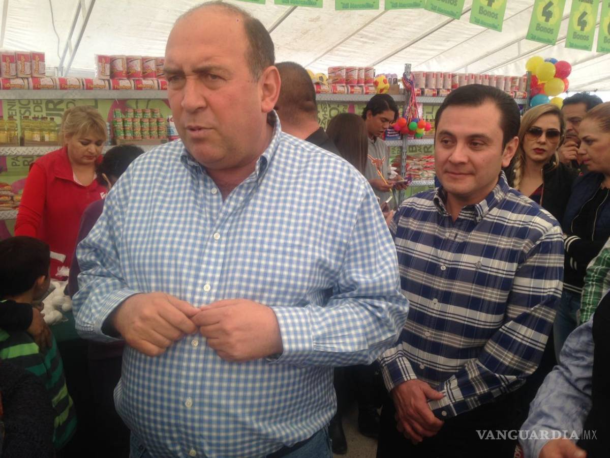 $!Encabeza el gobernador de Coahuila Macro brigada y el Mercadito en Torreón