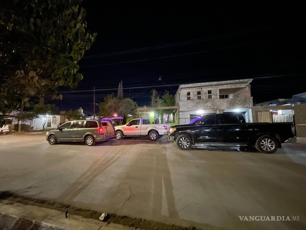 $!Familiares del hombre lo encontraron sin vida al interior de la vivienda en la colonia Ciudad Las Torres.