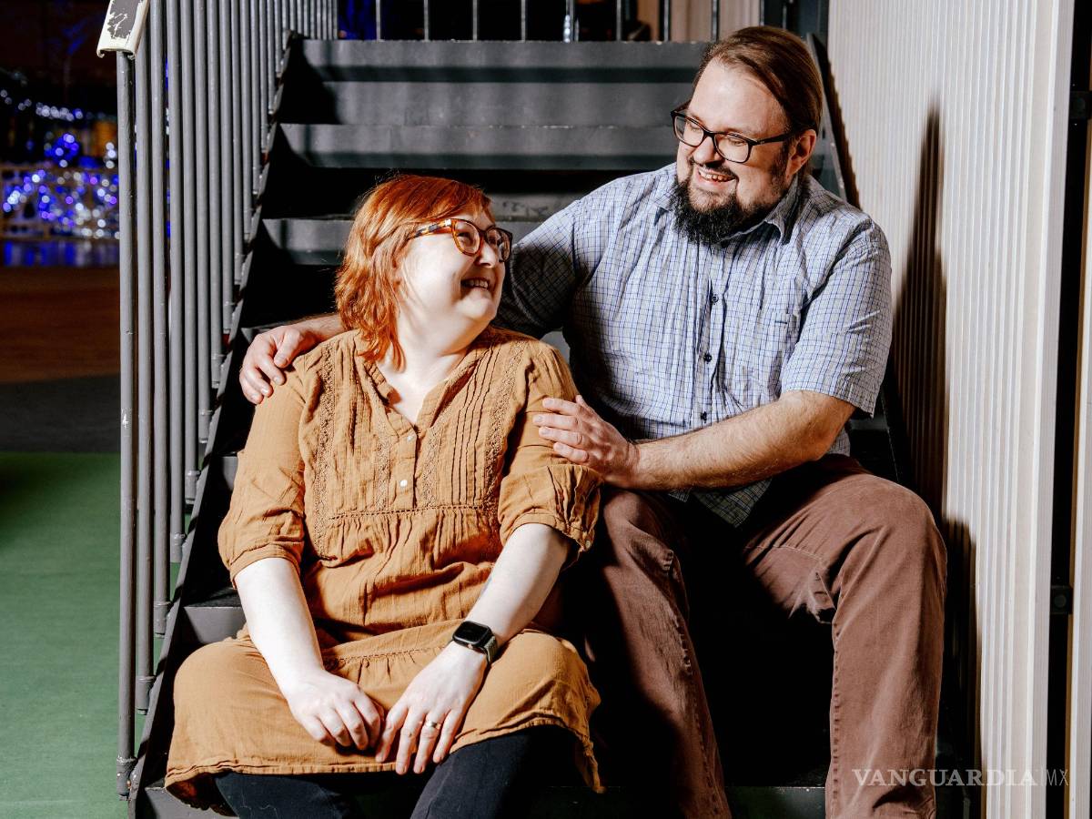 $!Durante la primavera de 2008, mucho antes de que produjeran evidencia del primer beso registrado de la humanidad, Sophie Lund Rasmussen y Troels Pank Arboll sellaron sus labios en su primer beso de buenas noches.