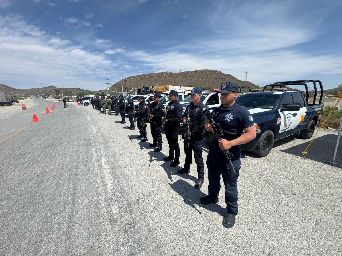 $!Operativo de vigilancia desplegado en colonias de Ramos Arizpe en coordinación con la Policía Estatal y el Ejército.