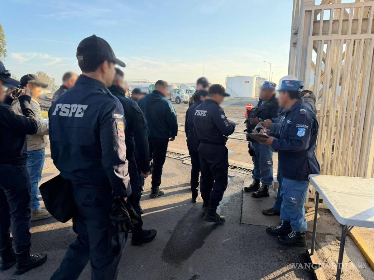 $!Autoridades federales y estatales realizaron un cateo en San José Iturbide donde localizaron presunto hidrocarburo.