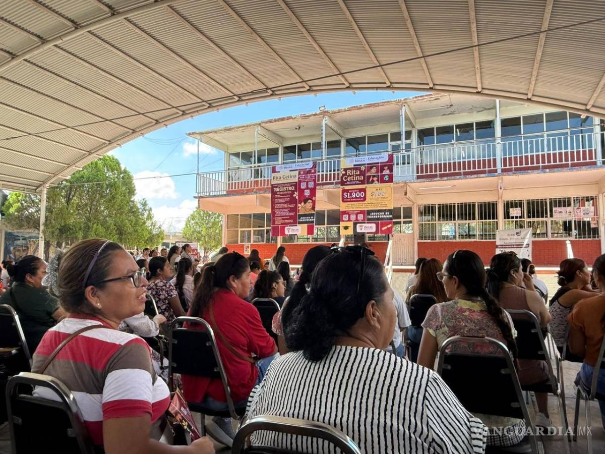 $!Padres de familia participaron en la primera asamblea informativa realizada en la Secundaria Ildefonso Fuentes.