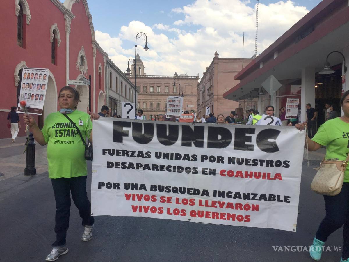 $!Madres de Coahuila marchan por los desaparecidos
