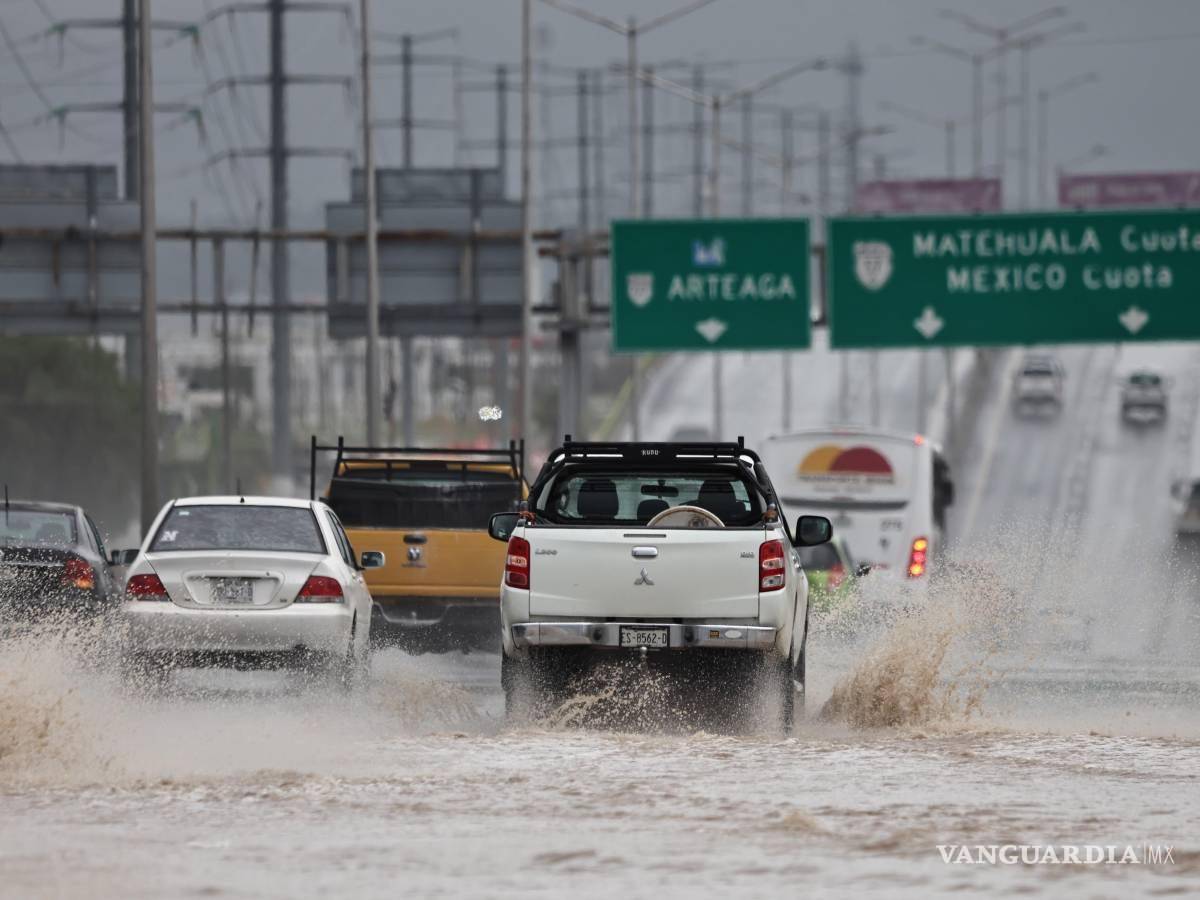 $!Durante el verano, el consumo del agua aumenta hasta 15 por ciento, pero esta alza se ve limitada en días de lluvias.