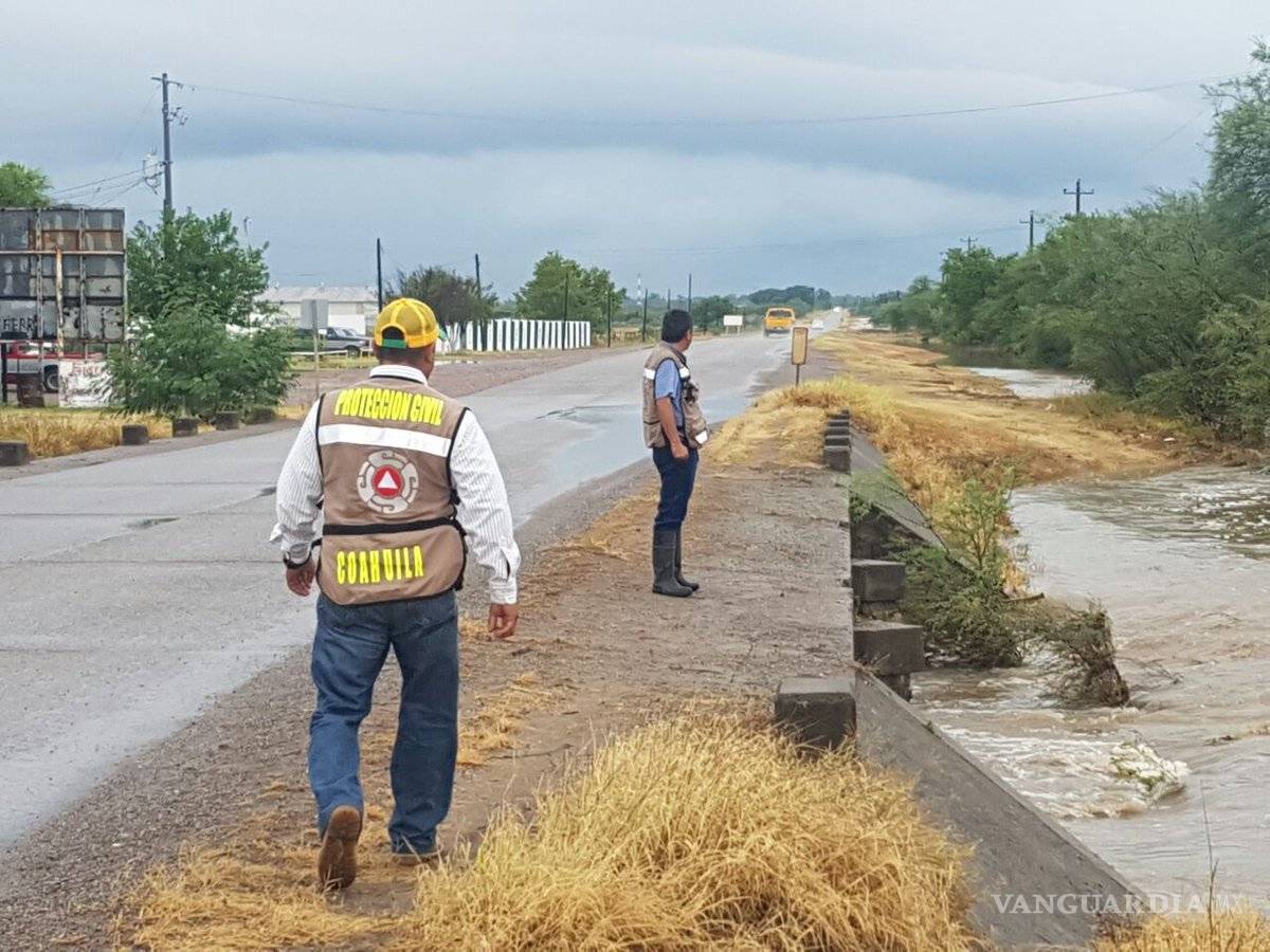 $!Intensas lluvias dejan inundaciones en colonias de Múzquiz, Coahuila