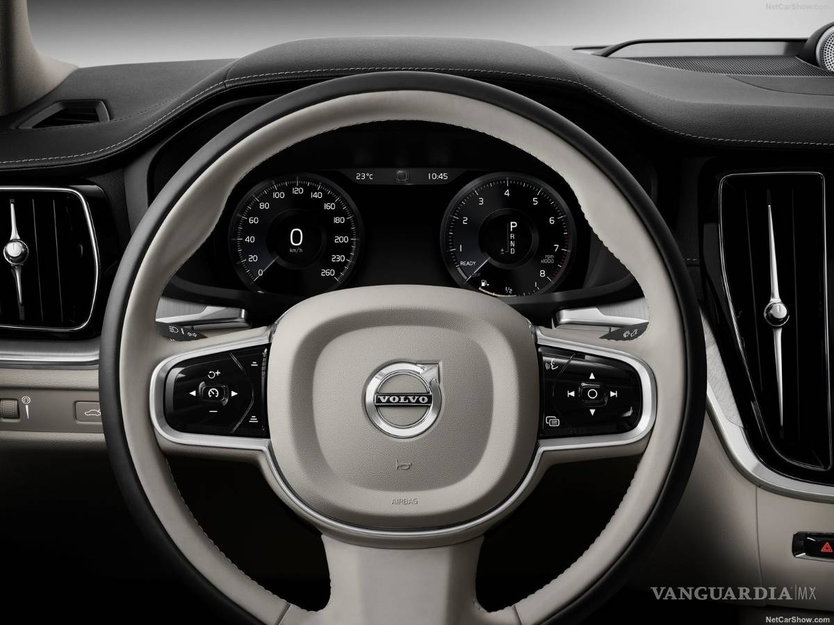 $!Volvo S60 llega a México para buscar su lugar entre los lujosos, checa precios, versiones y equipamiento
