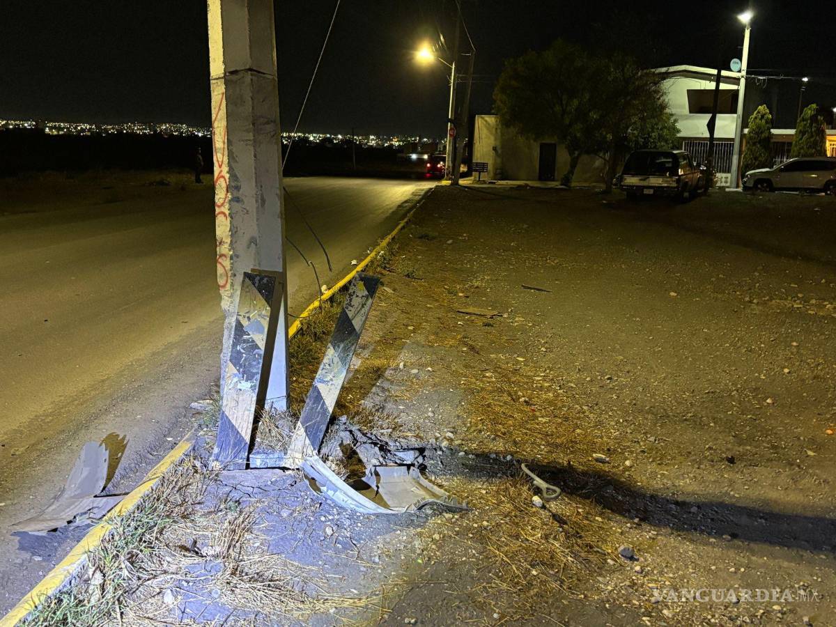 $!A pesar del fuerte impacto, el conductor no sufrió lesiones de gravedad, pero fue detenido por manejar en estado de ebriedad.