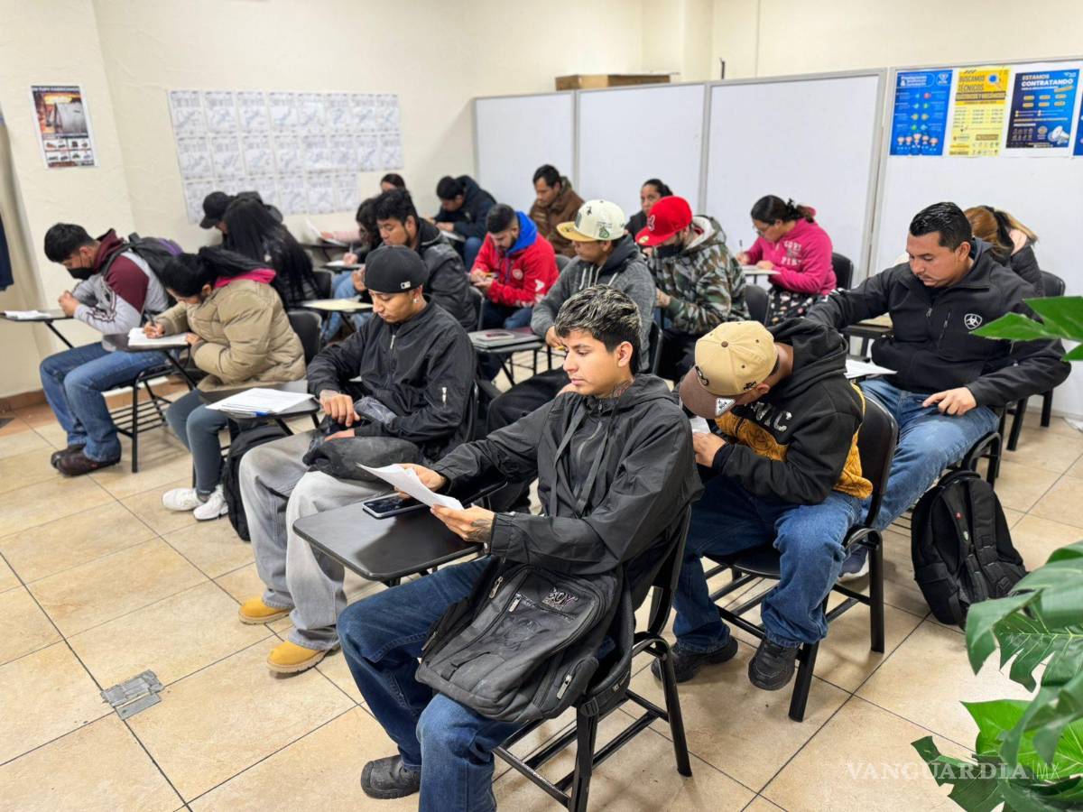 $!Aspirantes con y sin experiencia acudieron a la jornada para postularse a vacantes en áreas como Moldeo, Fundición, Corazones y Acabado. FOTO: CORTESÍA