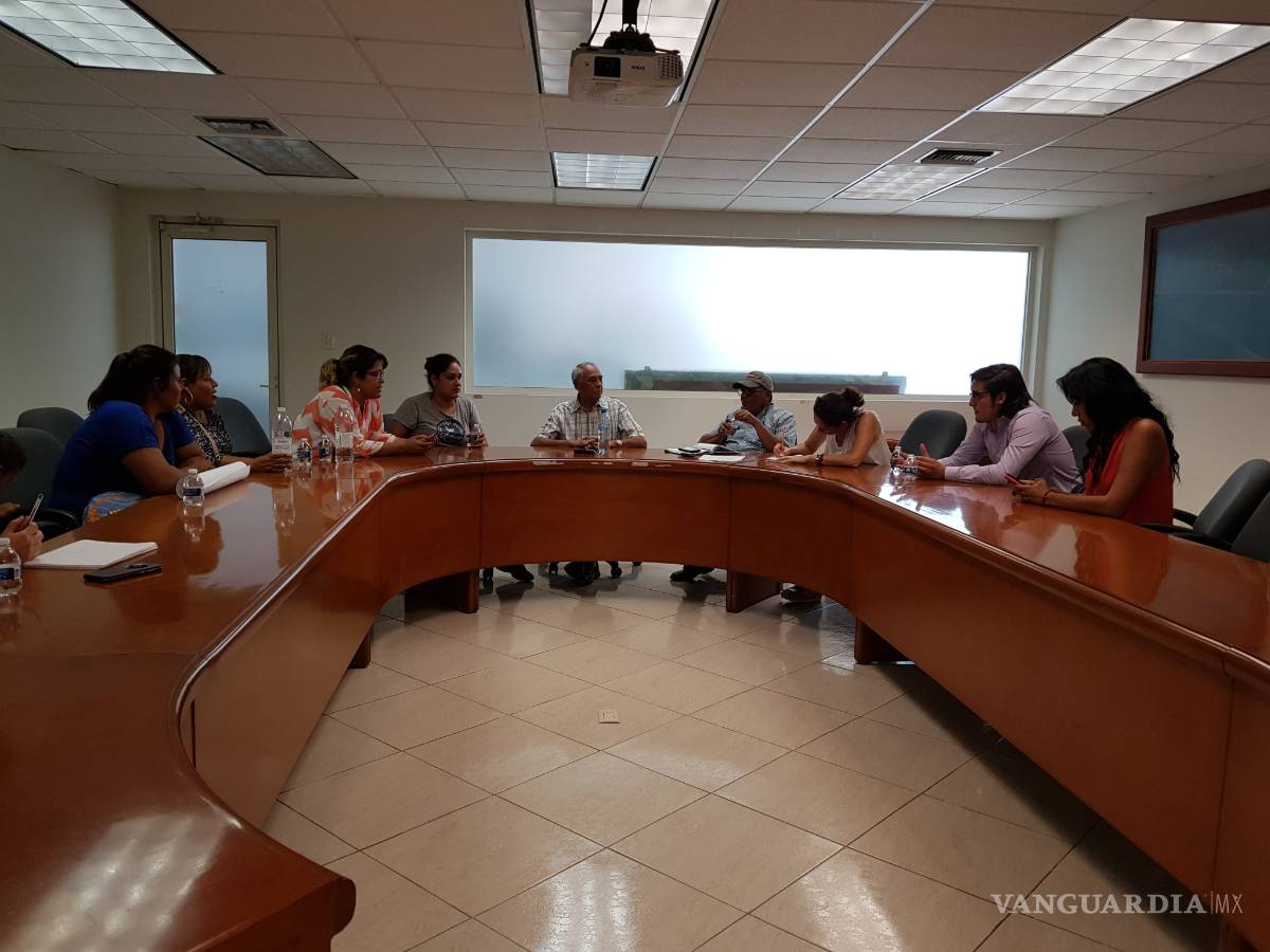 $!Toman oficinas del Simas Torreón por falta de agua en la Nueva Laguna Norte y Laguna Sur