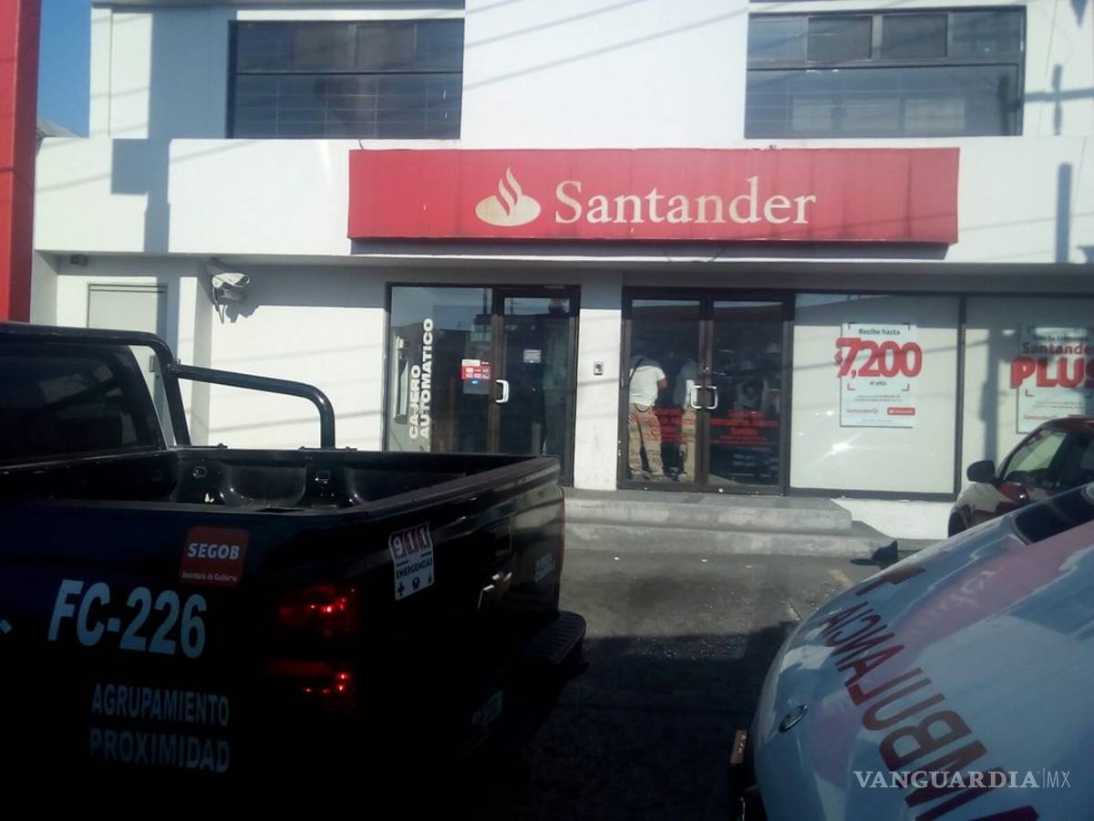 $!Toman de rehén a gerente en un banco de Saltillo, y sujetos se llevan 5 millones de pesos