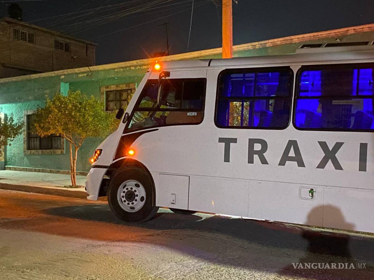 $!El accidente ocurrió cerca de las 23:45 horas en el cruce de José María Bustamante y General Anaya, donde el conductor responsable no respetó la señal de alto.