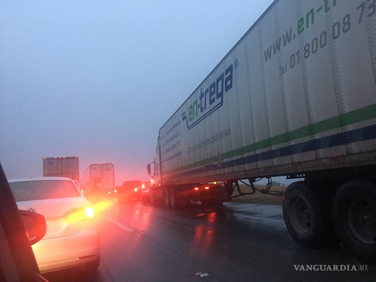 $!Cierran la autopista de cuota Monterrey-Saltillo por accidente