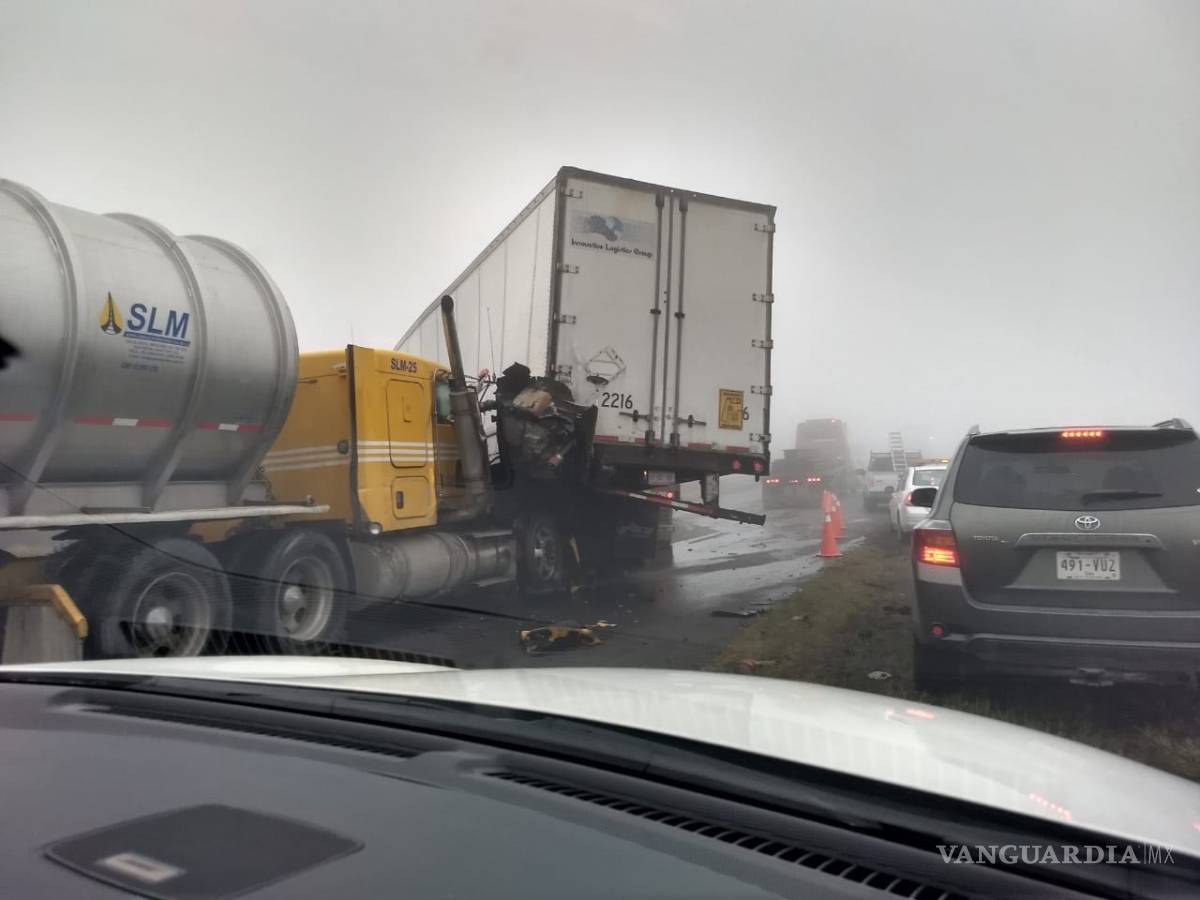 $!Accidentes paralizan la autopista Monterrey-Saltillo
