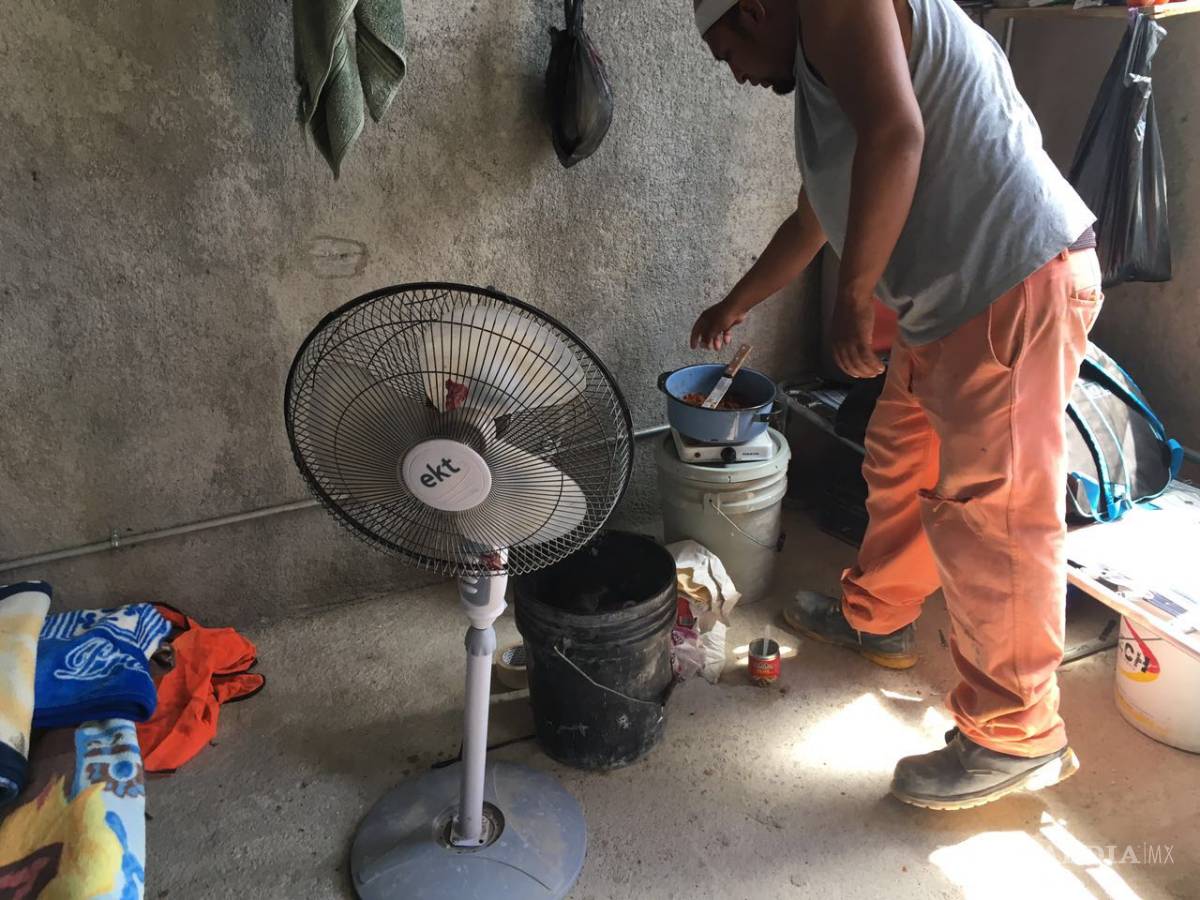 $!'Nos tienen como reos', trabajadores de la obra CEFERESO Coahuila