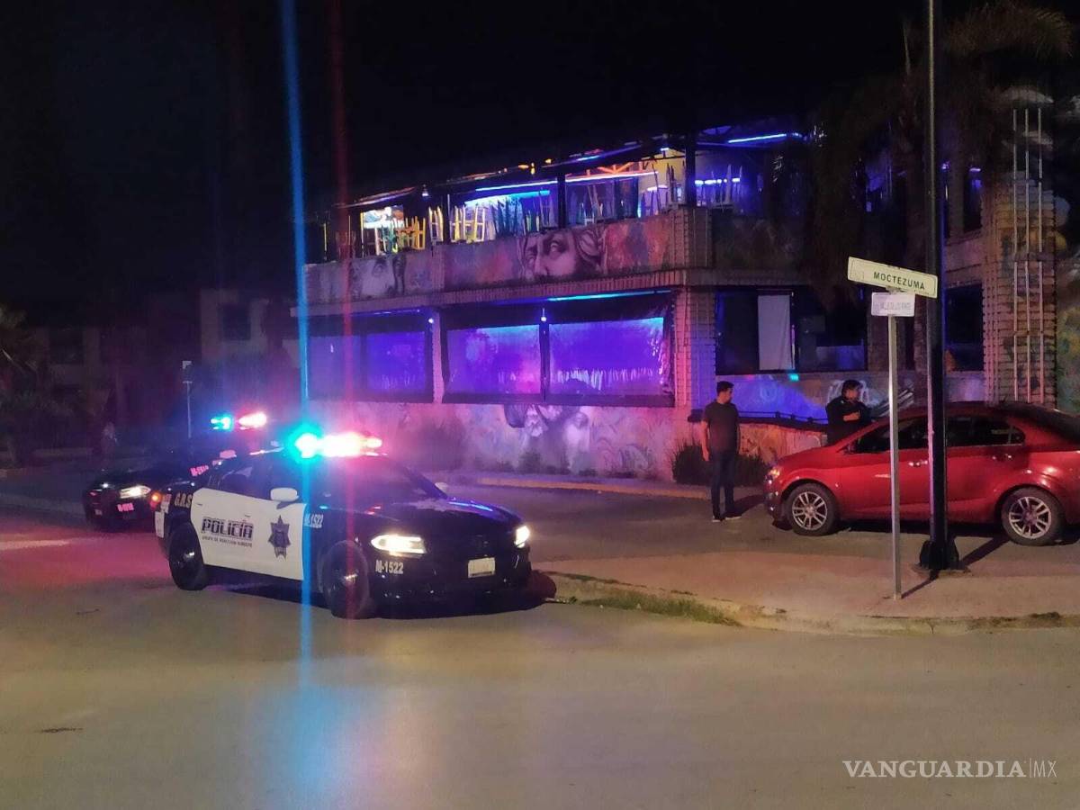 $!En el corte de caja, personal del bar se percató de que dos personas no pagaron la cuenta.