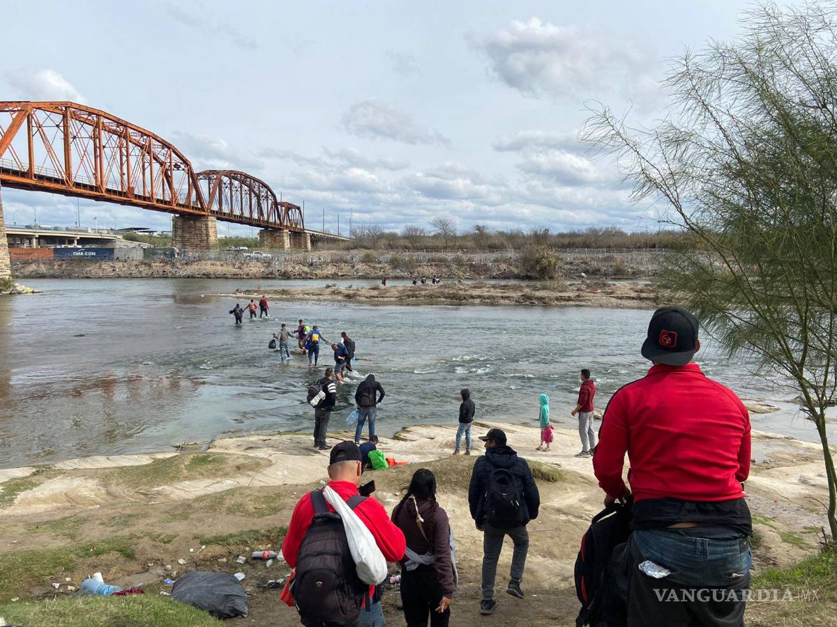 $!Después de atravesar la selva y las adversidades fronterizas, Laura llega a Piedras Negras con su hija, buscando asilo en EE. UU. tras huir de Venezuela por amenazas de pandillas.