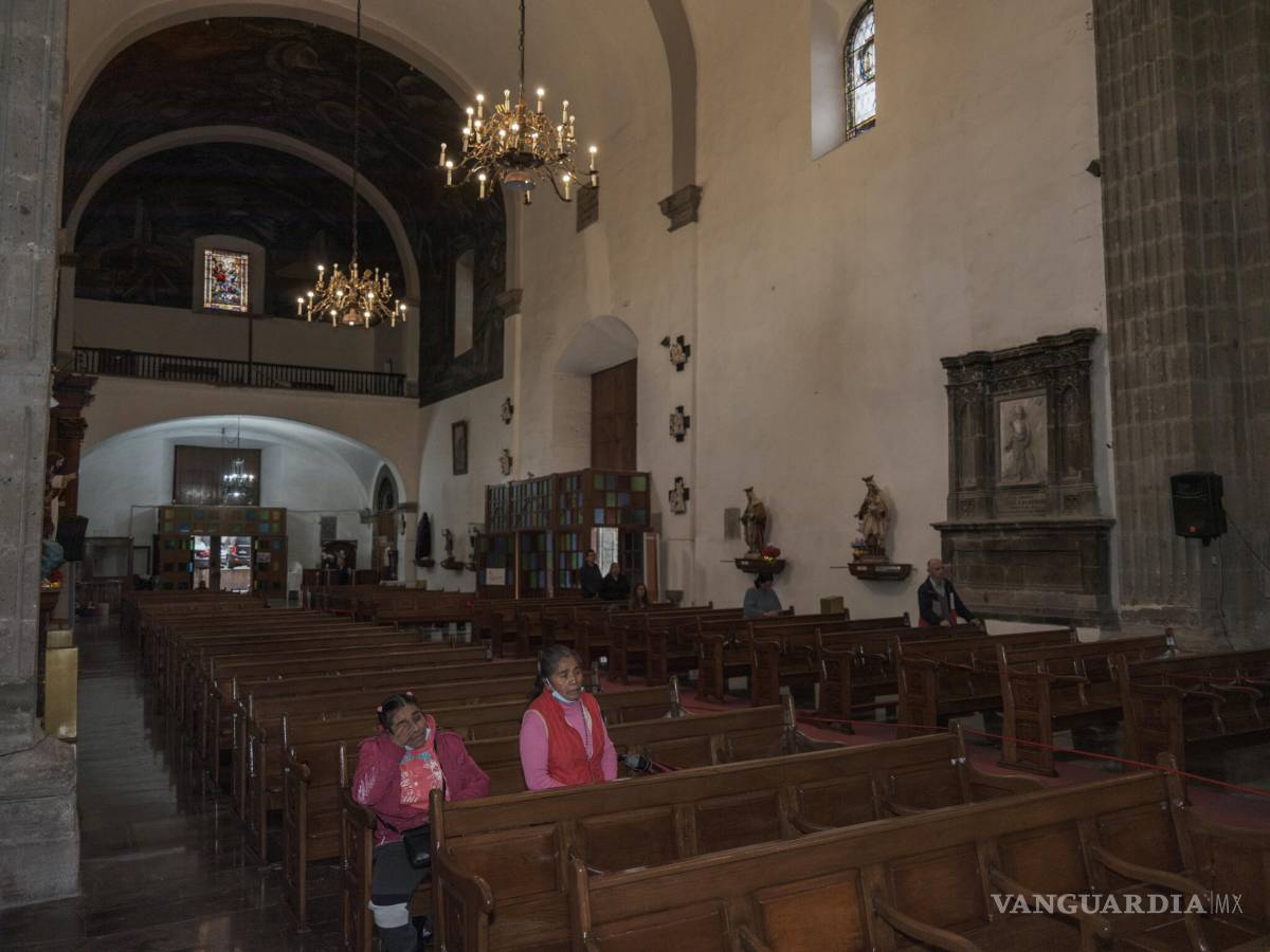 $!En la fachada de la Iglesia de Jesús Nazareno hay un letrero que dice: “en este templo descansan los restos del conquistador, Hernán Cortés, muerto en 1547”.