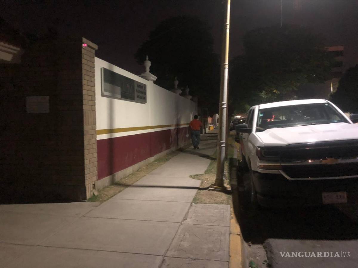 $!Arrestan a 11 migrantes tras pelea en delegación del INM en Saltillo