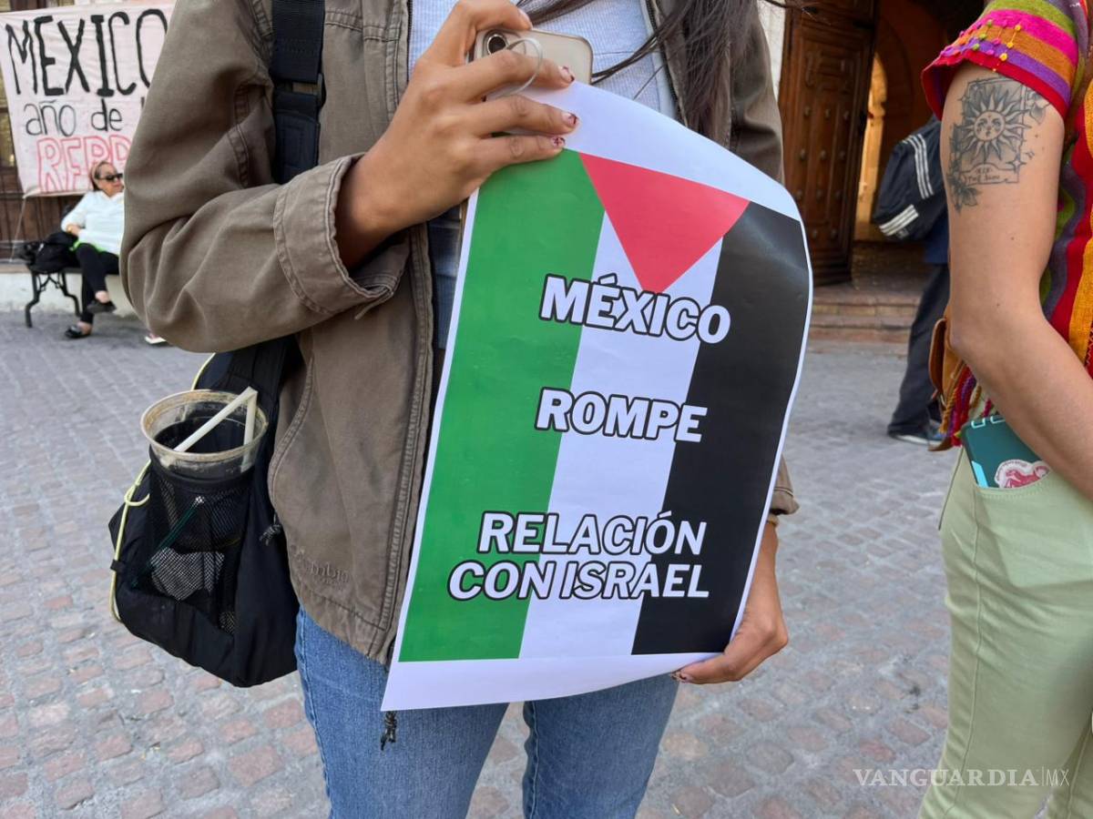 $!Una de las consignas de esta manifestación es romper la relación diplomática entre México con Israel.
