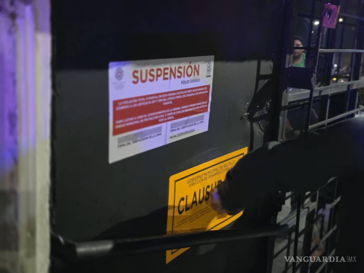 $!En el Bar Arizona, ubicado en las curvas de Landín, fueron colocados los sellos de clausura.