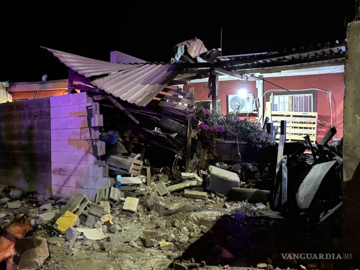 $!Policía Municipal entrevistó a los propietarios del domicilio afectado para recabar información sobre el conductor fugado.