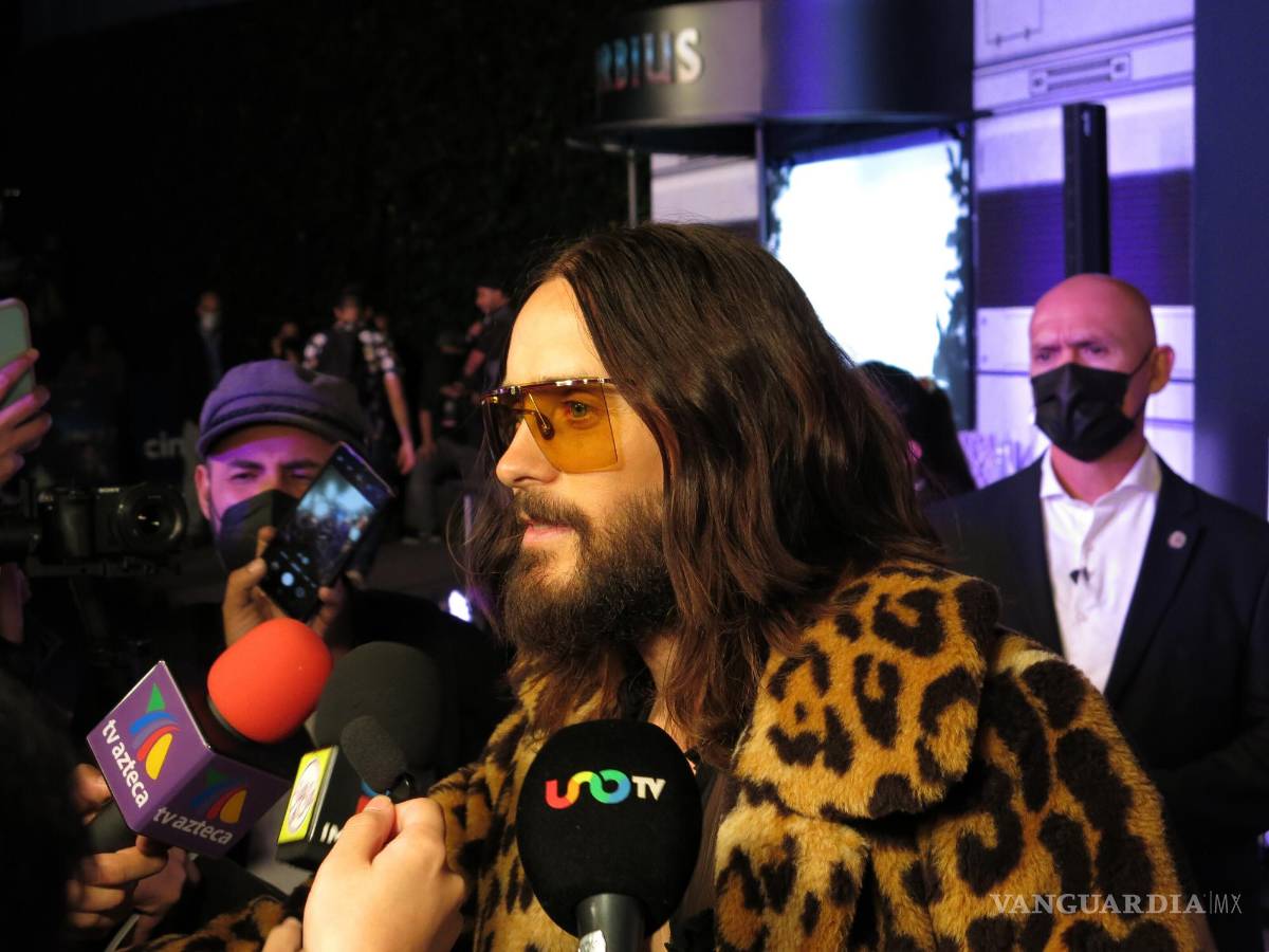 $!Jared Leto da entrevistas en la alfombra roja de la película de Marvel Morbius en la Ciudad de México el 10 de marzo de 2022. (Foto AP/Berenice Bautista)