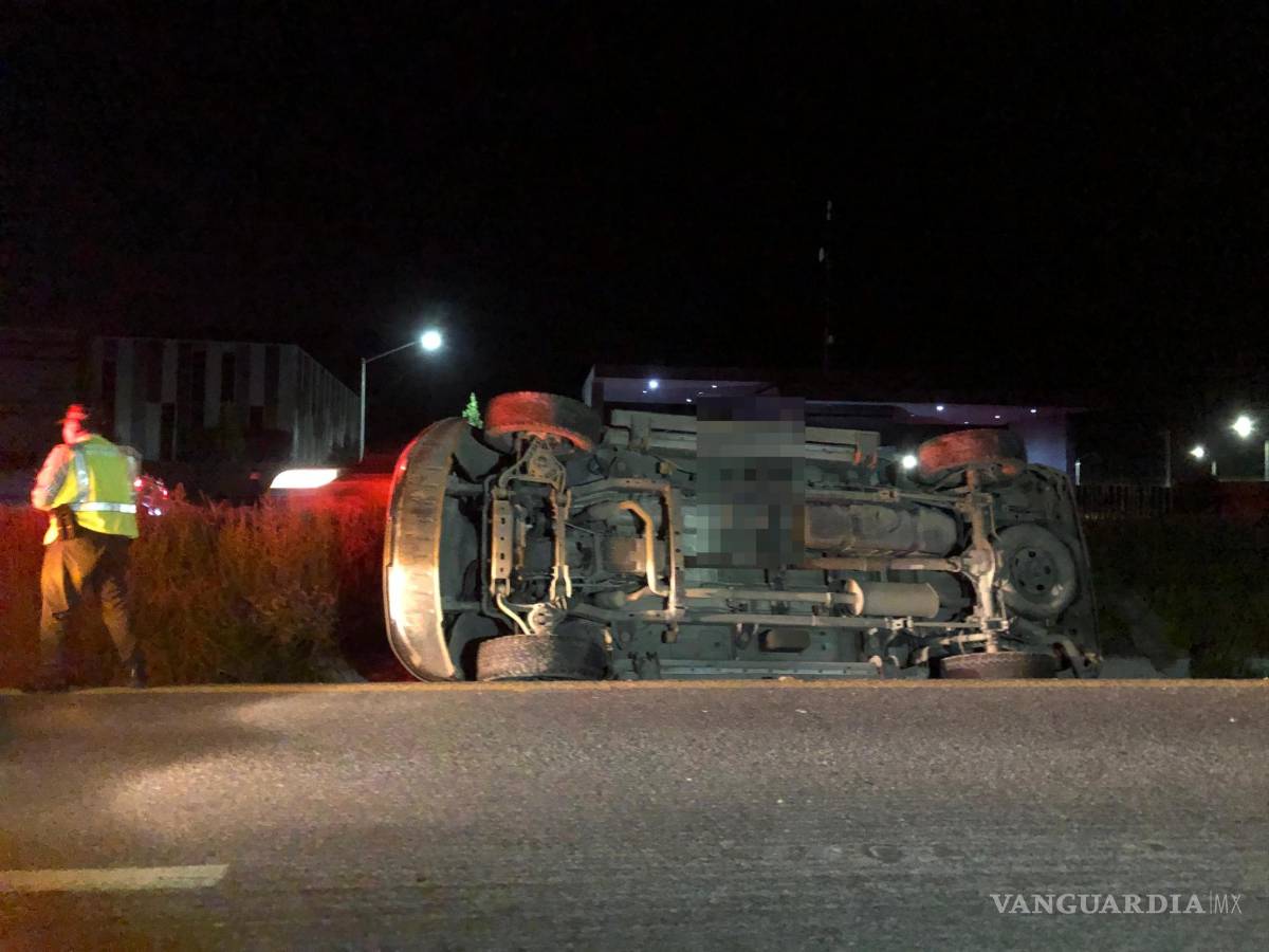 $!Elementos de la Guardia Nacional abanderaron la vialidad en la carretera Saltillo-Torreón.