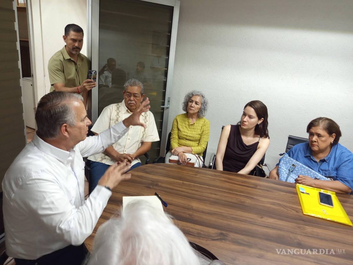 $!Francisco Saracho Navarro dialogó con representantes vecinales sobre los planteamientos incluidos en el documento y la ruta de trabajo propuesta.