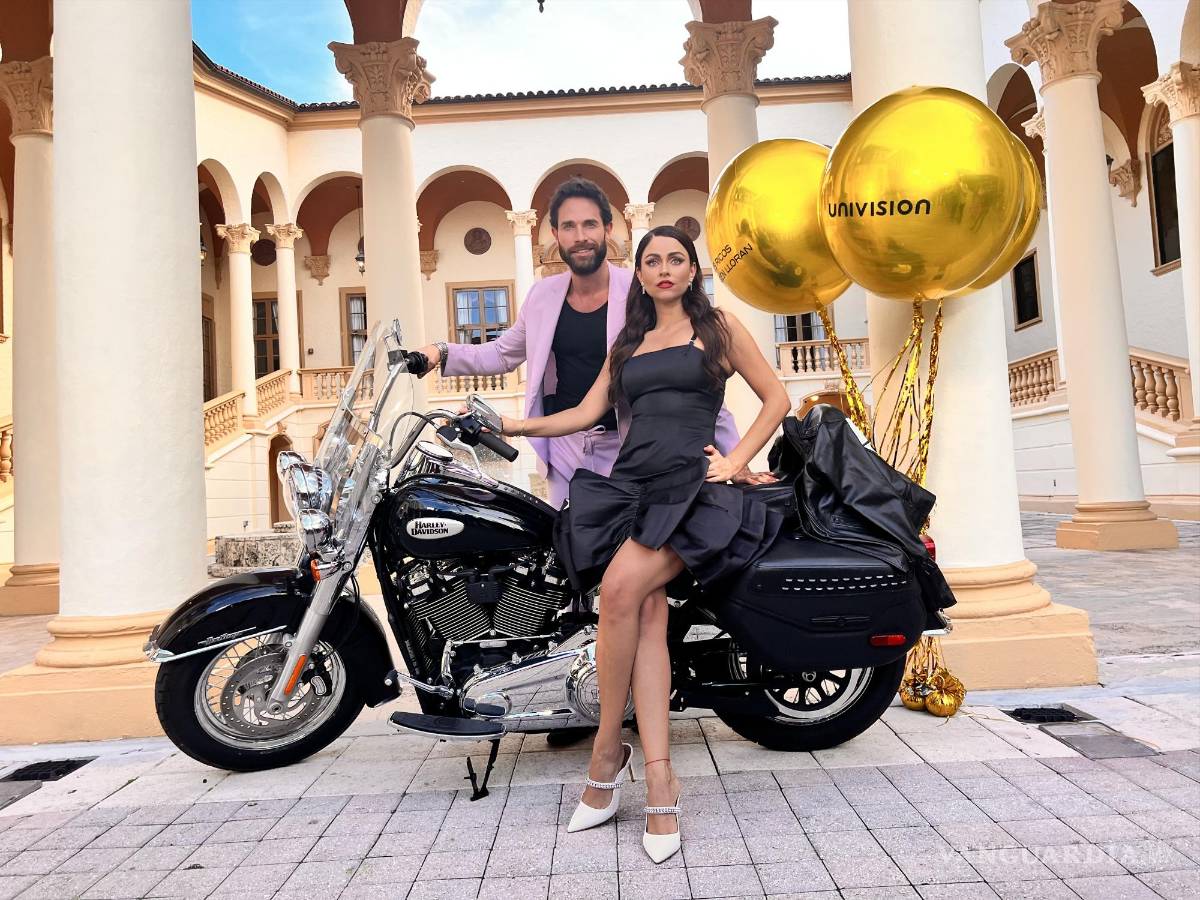 $!Los protagonistas de la versión moderna de “Los ricos también lloran”, Sebastián Rulli (i) y Claudia Martín en el Biltmore Hotel de Miami, Florida.