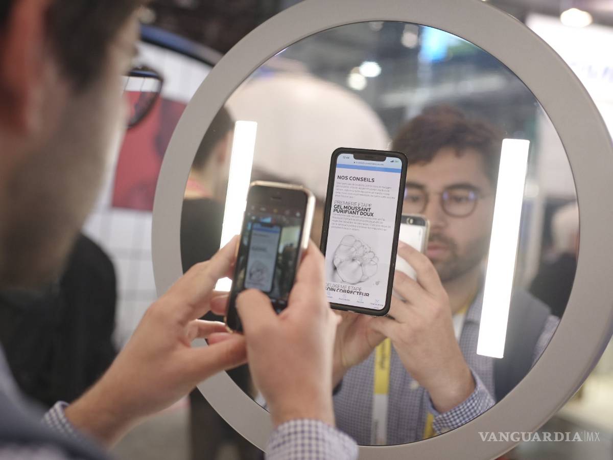 $!Technobeauty, maquillaje en un “smartphone”