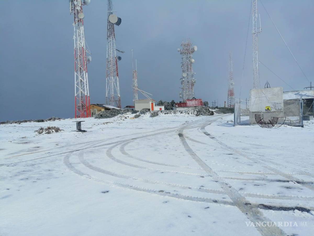 $!El paso de una zona inestable generó durante la madrugada y amanecer la caída de aguanieve