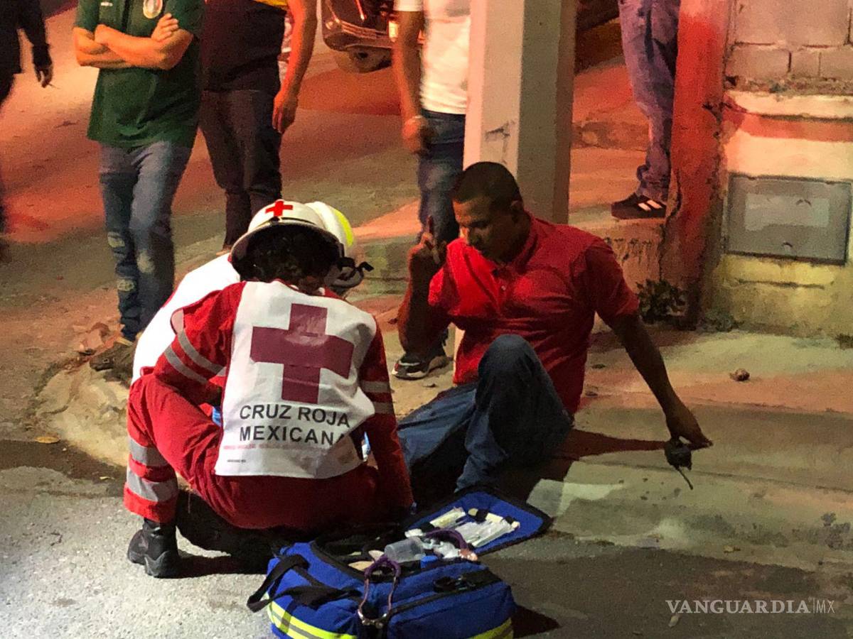 $!Afortunadamente, las lesiones no pusieron en peligro sus vidas; no obstante, fueron trasladados por sus propios medios a un hospital.