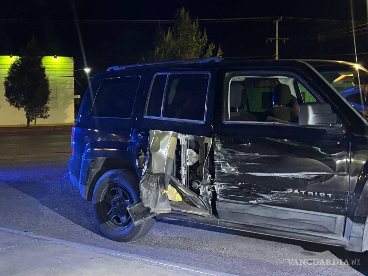 $!Testigos llamaron al 911 para solicitar ayuda tras el choque y la fuga del conductor.