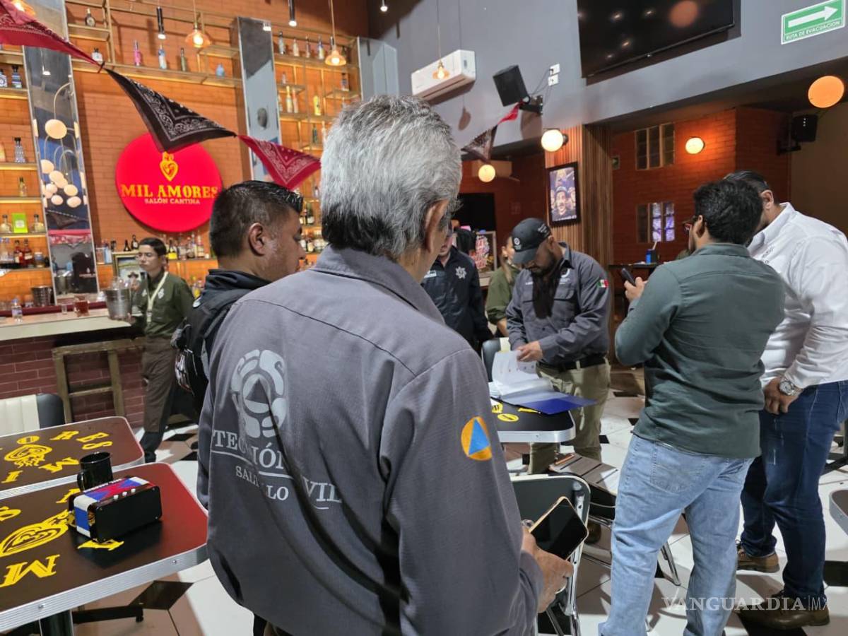 $!Autoridades municipales realizaron un operativo de revisión en bares y cantinas de Saltillo.