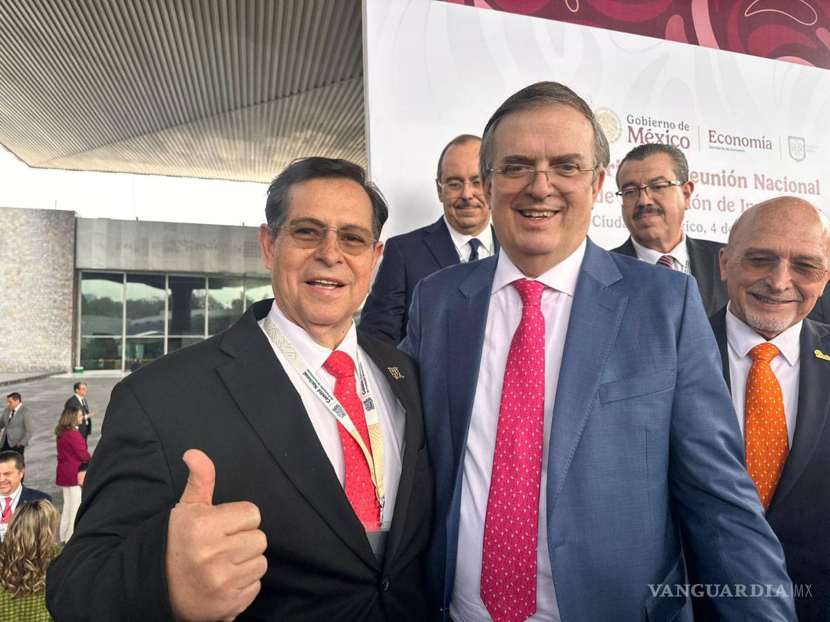 $!El empresario Héctor Horacio Dávila fue uno de los coahuilenses presentes en el anuncio.