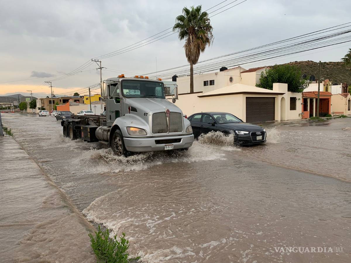 $!Reviven lluvias temor de inundaciones en el norte de Saltillo