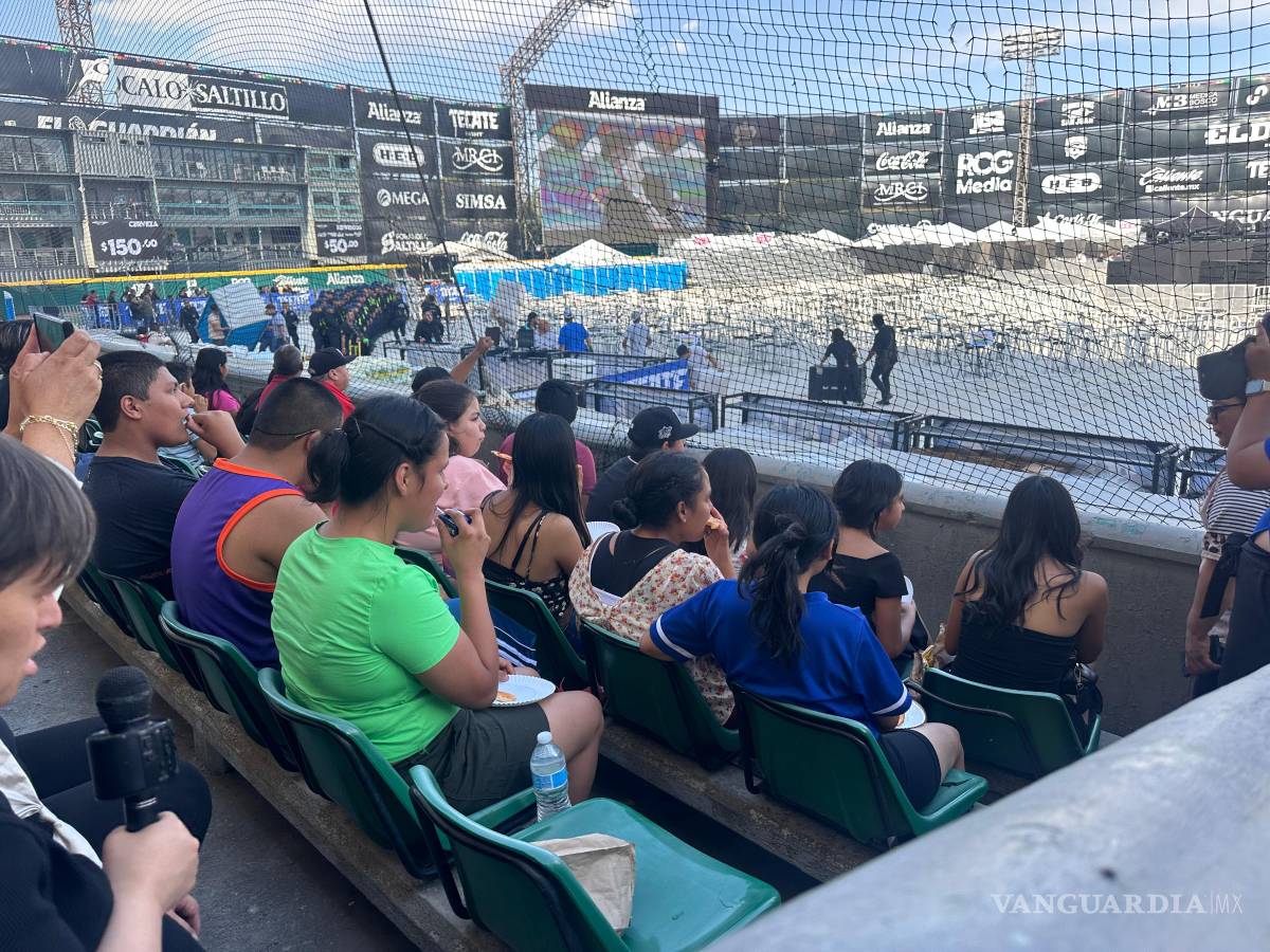 $!30 niños saltillenses fueron los afortunados al presenciar el ensayo del Grupo Firme, antes de su presentación en el Parque Francisco I. Madero.