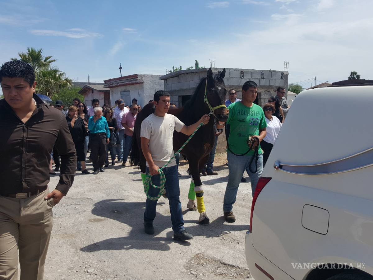 $!Sepultan a hijo del alcalde de Frontera