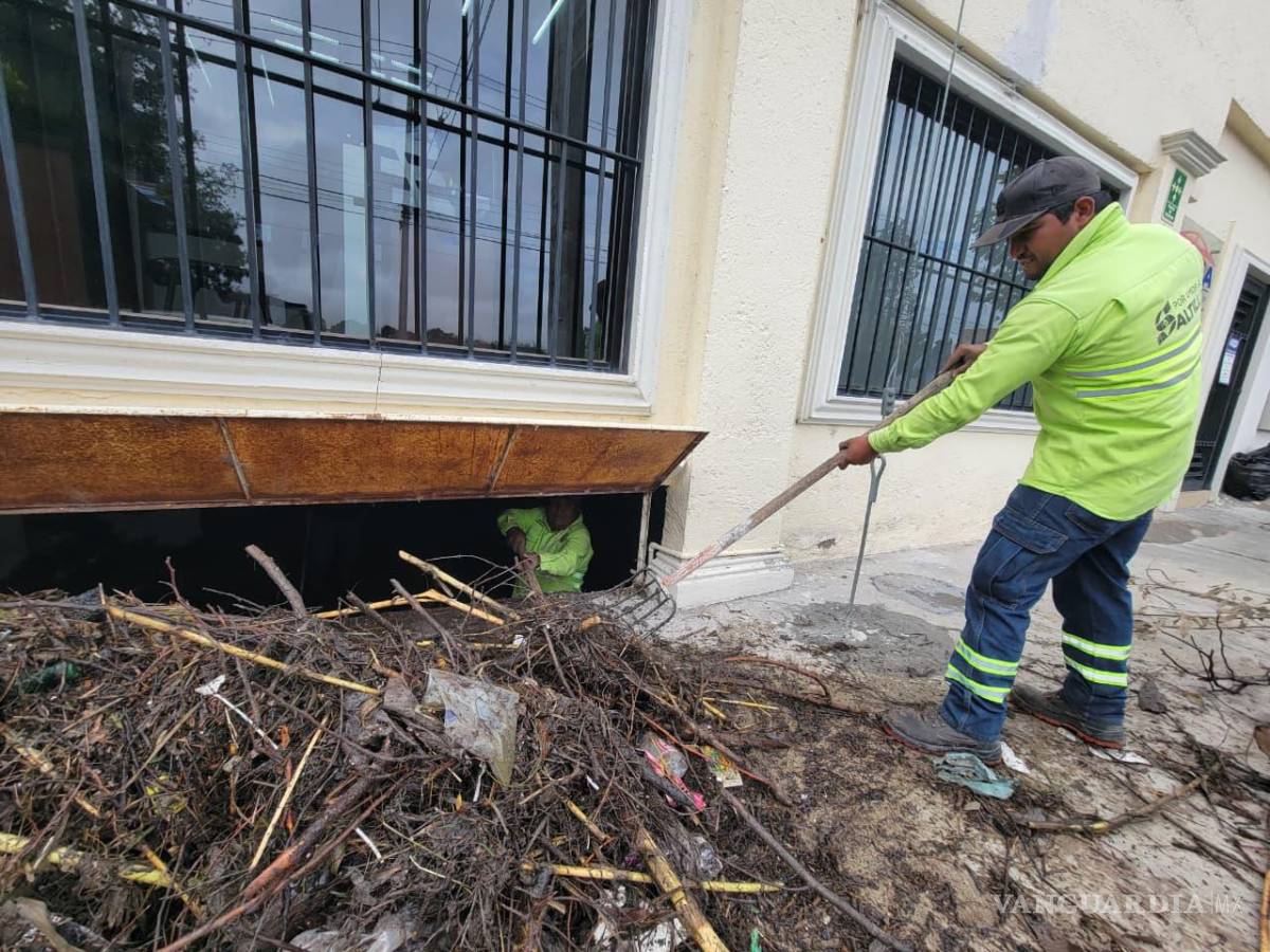 $!Las labores buscan reducir posibles acumulaciones de agua durante las precipitaciones.