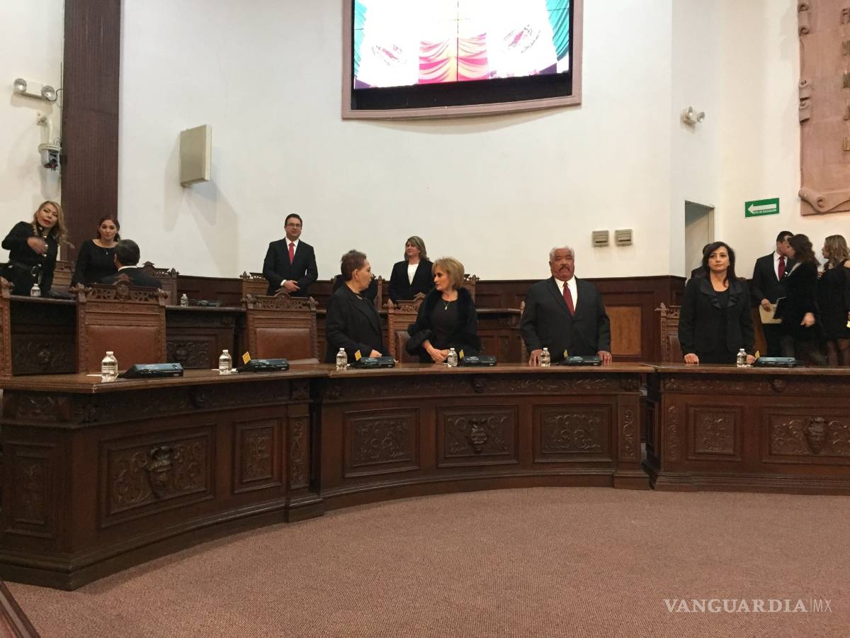 $!Toman protesta diputados de la 61 Legislatura del Congreso de Coahuila