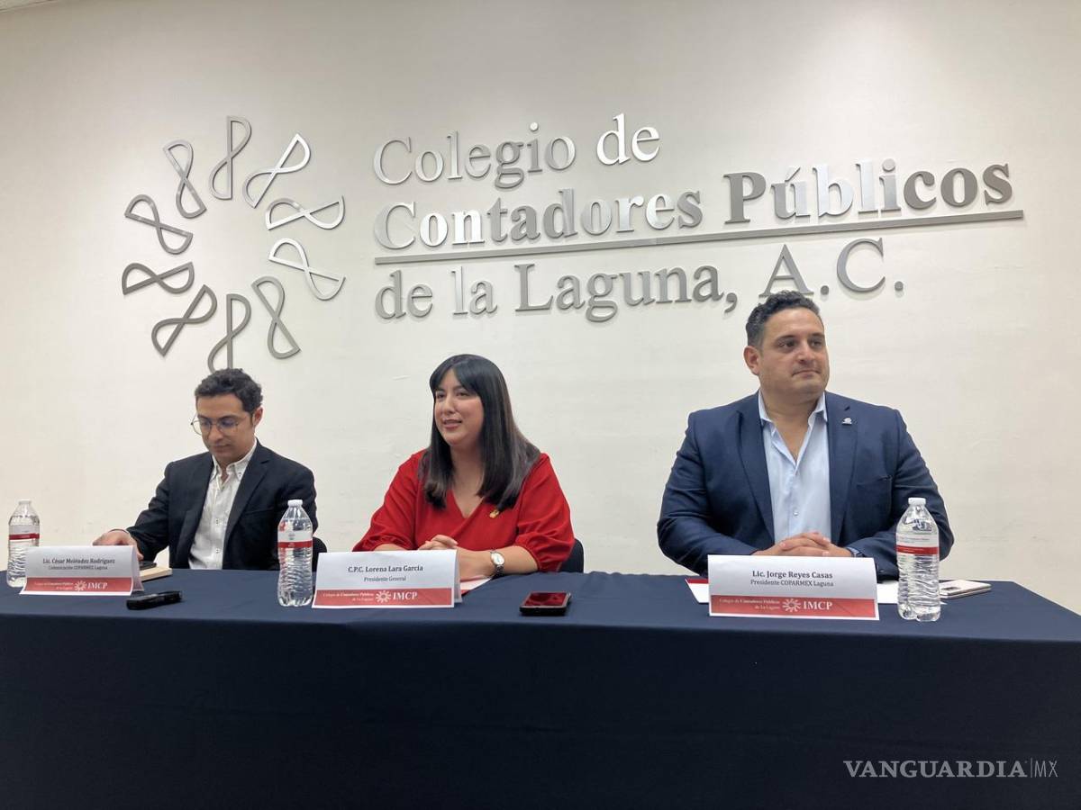 $!El presidente de la Coparmex Laguna, Jorge Reyes Casas, (d) informó que los socios del organismo empresarial a nivel nacional consideran que el mejor Estado para realizar inversiones es Coahuila.