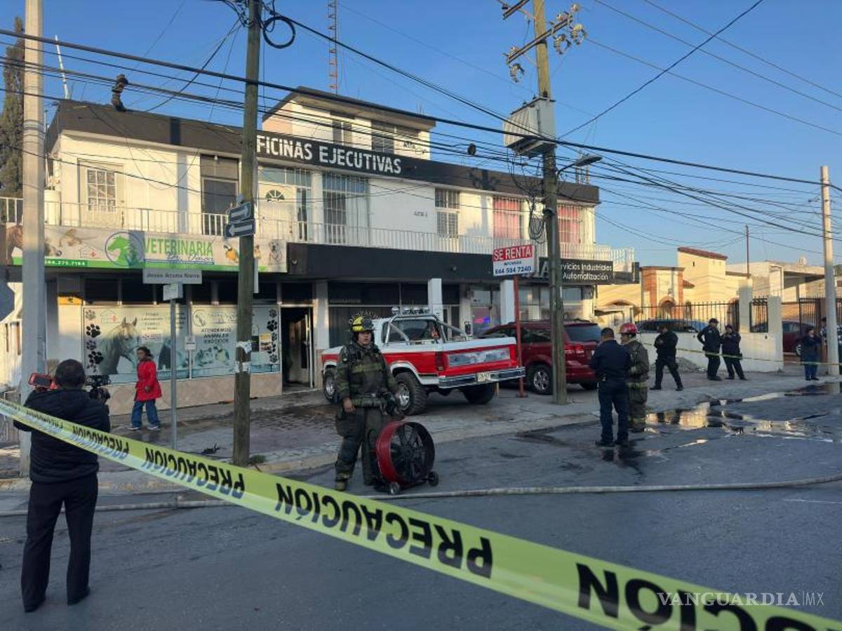 $!El incendio tuvo lugar en la veterinaria ubicada en la colonia República Poniente.