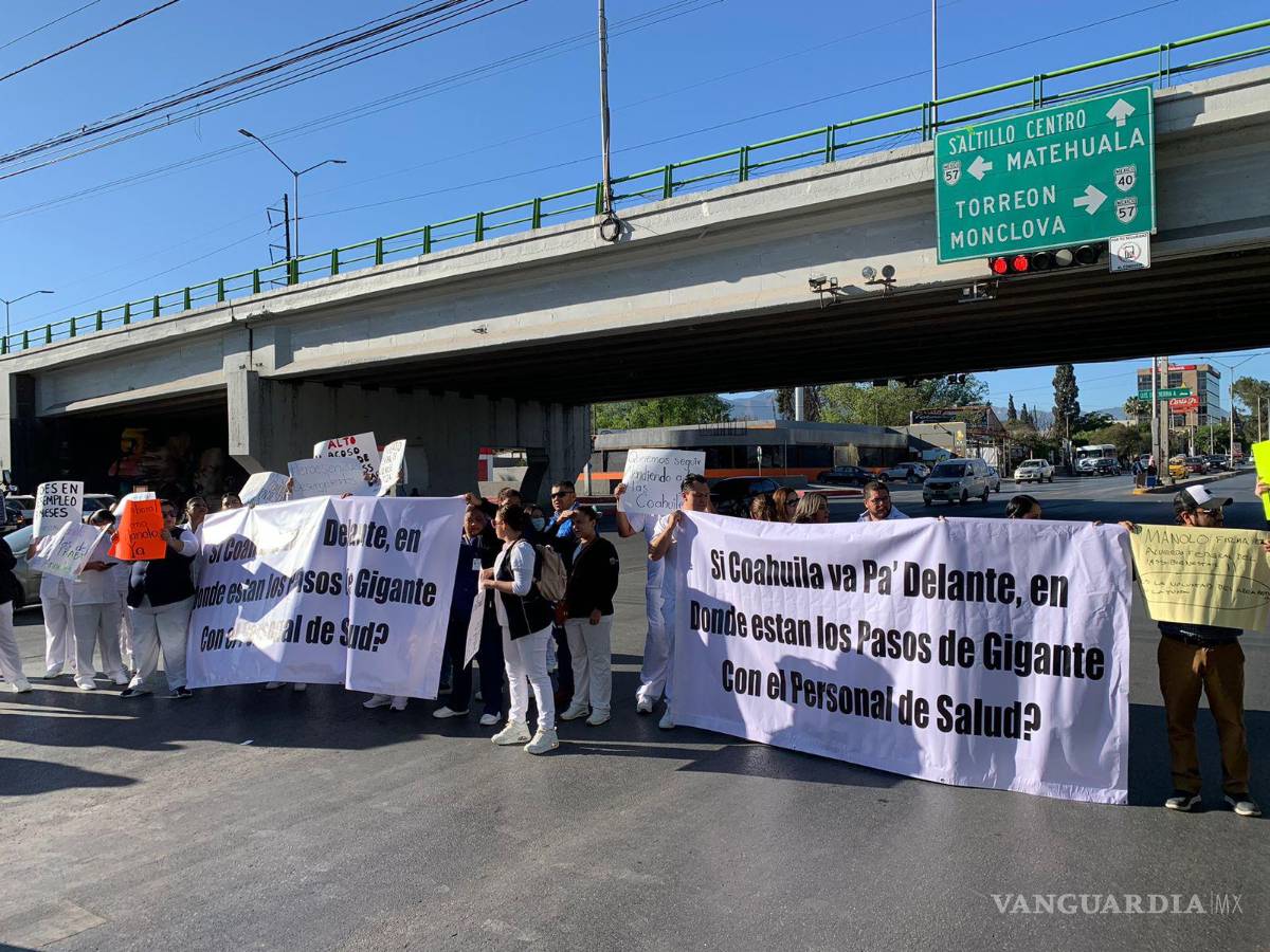 $!Eliud Aguirre informó que en el mes de julio se determinará la ruta específica para los contratos de los trabajadores, ya sea en el IMSS, en el Estado o en otra institución de salud.