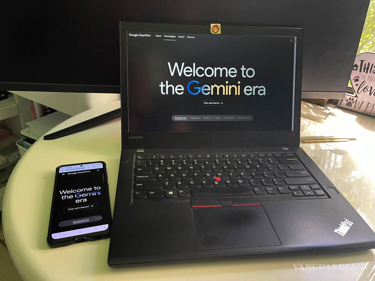 $!Fotografía de archivo de un computador abierto en la página de entrada de Gemini, el chatbot con inteligencia artificial (IA) de Google.