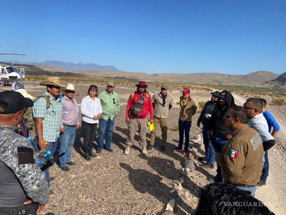 $!El alcalde de Cuatro Ciénegas, Humberto Villarreal, y la alcaldesa de Ocampo, Laura Mara Silva, se unen a la búsqueda de los jóvenes desaparecidos.
