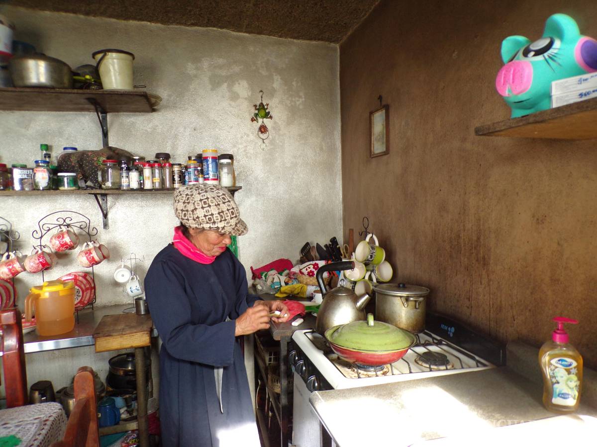 $!Nancy Ruth aprendió a cocinar cuando decidió llevar una vida como ermitaña.